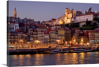 Portugal, Porto, Costa Verde, the Douro river and the Ribeira district of the old town