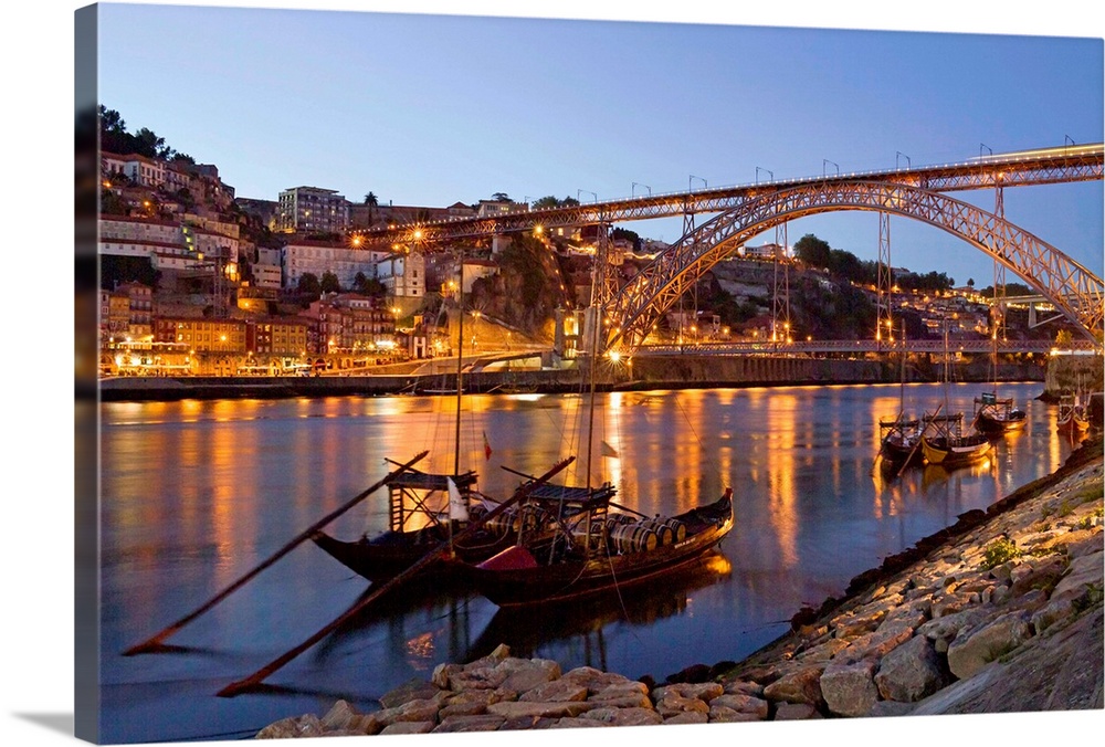Portugal, Porto, Porto, Oporto, Douro river and Ponte Dom Luis I bridge
