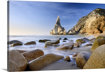 Portugal, The Coastal Rock Formations Of Praia Da Ursa Near Cabo Da Roca