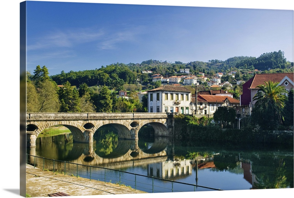 Portugal, Viana do Castelo, Minho, Costa Verde, bridge over the river Vez
