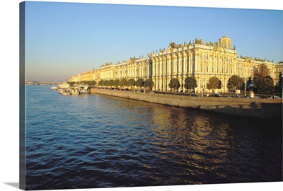 Russia, Saint Petersburg, Winter Palace, view from the bridge on Neva river
