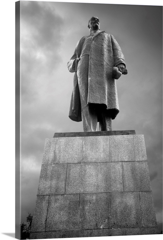 Russia, Siberia, Sakhalin Island, Yuzhno-Sakhalinsk, Lenin Statue