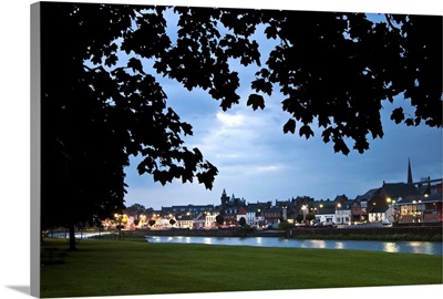 Scotland, Dumfries and Galloway, Dumfries, The town overlooking river Nith at dusk