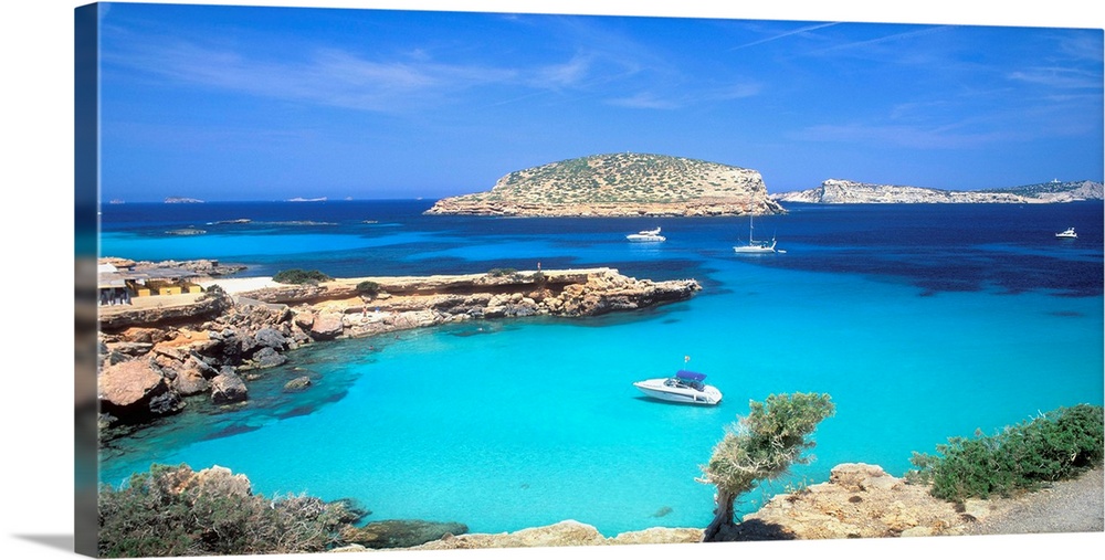 Spain, Balearic Islands, Ibiza, Cala Comte bay