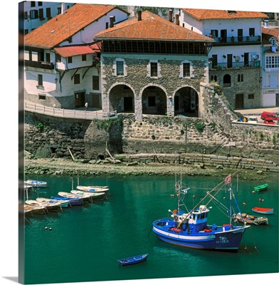 Spain, Basque, Mutriku village, the harbor