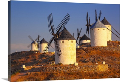 Spain, Castilla-La Mancha, Consuegra, Windmills Near The Village, Sunrise