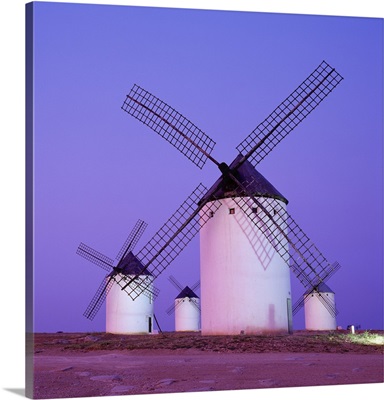 Spain, Castilla-La Mancha, La Mancha, Consuegra, windmills