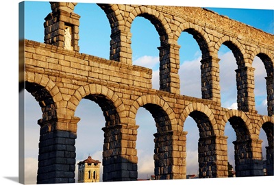 Spain, Castilla y Leon, Segovia, View of roman aqueduct