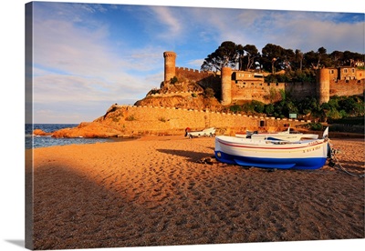 Spain, Catalonia, Tossa de Mar, View of the castle & Vila Vella, Mont Guard promontory