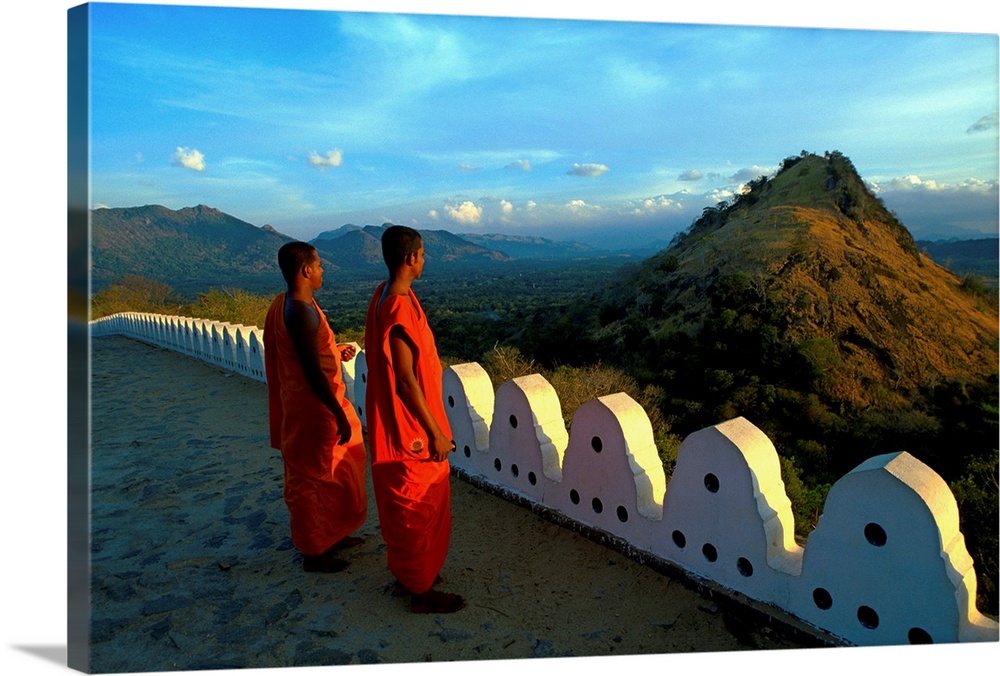Sri Lanka, Dambulla, Buddhist monks