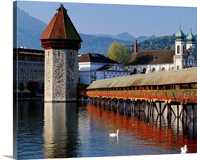 Switzerland, Luzern, Chapel Bridge, Kapellbrucke, the covered wooden bridge