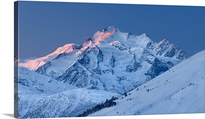 Switzerland, Valais, Alps, Blatten, Mischabel Group with the Dom Mountain  at sunrise