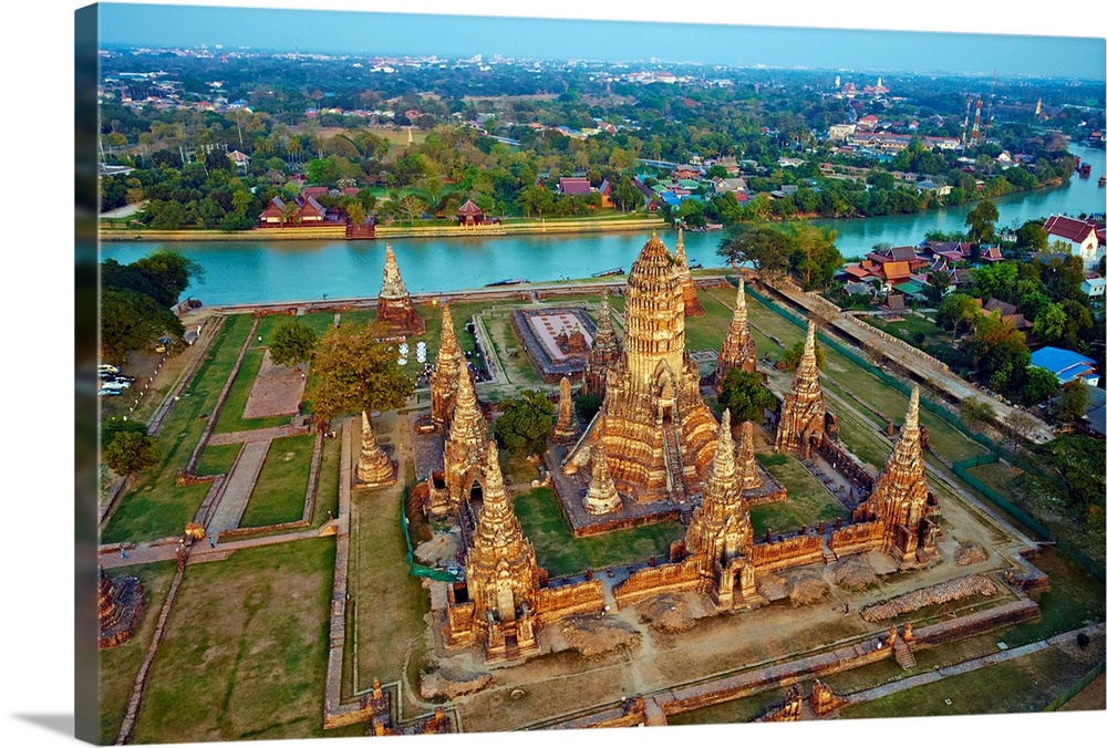 Thailand, Central Thailand, Ayutthaya, Ayutthaya Historical Park, Wat Chai Wattanaram.
