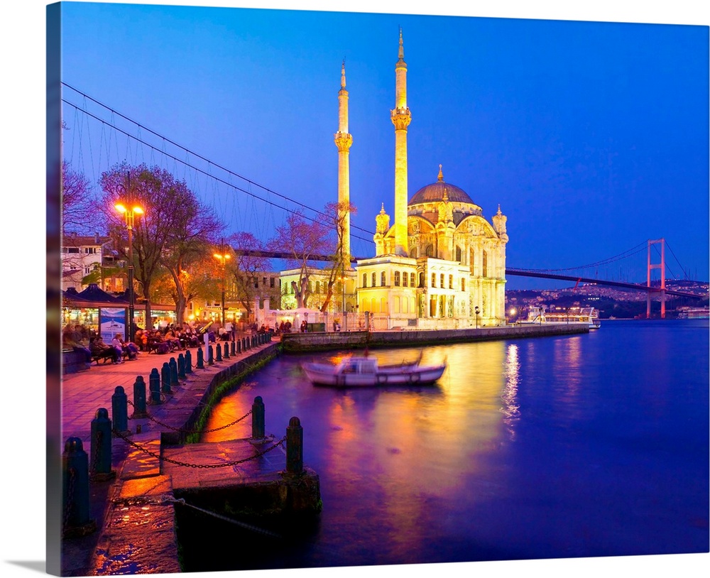Turkey, Marmara, Istanbul, Ortak..y Mosque and Bosphorus bridge in background