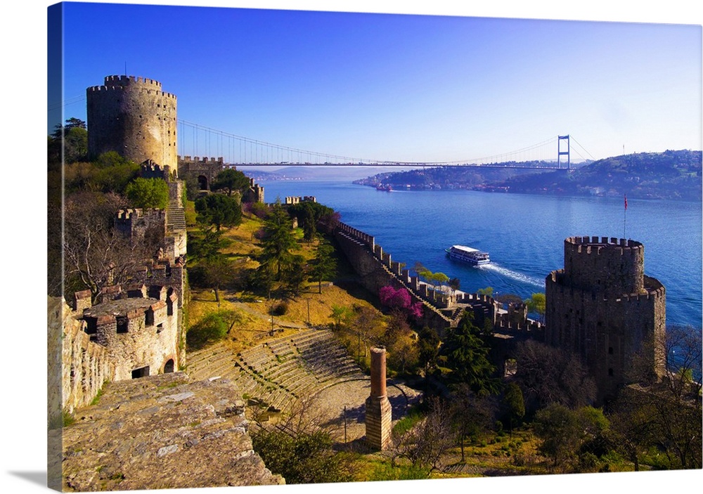 Turkey, Marmara, Istanbul, Rumeli Hisar Fortress, Bosphorus and Fatih Sultan Mehmet Bridge (also know as the Second Bospho...