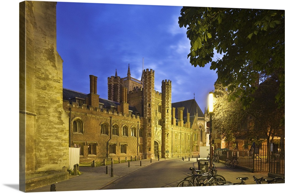 United Kingdom, UK, England, Cambridgeshire, Great Britain, Cambridge, Entrance of St John's College