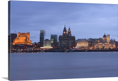 UK, England, Liverpool, Pier Head, skyline with Three Graces in background