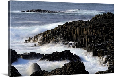 UK, Northern Ireland, Antrim, Giant's Causeway, Basalt cliffs