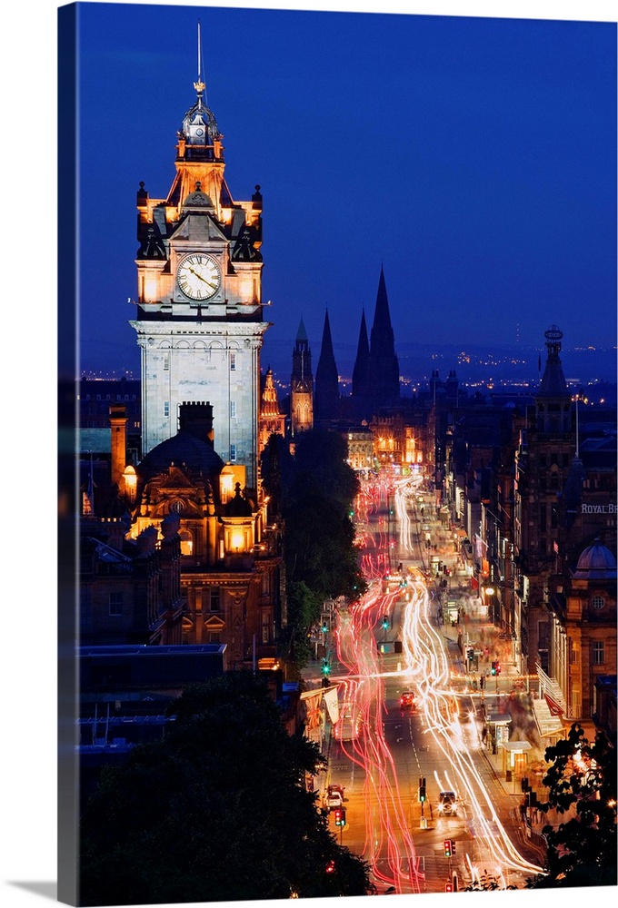 United Kingdom, UK, Scotland, Edinburgh, View of Princes Street and clock tower of Balmoral Hotel