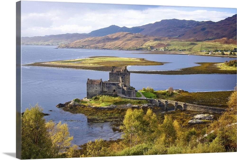 UK, Scotland, Eilean Donan Castle, Dornie, view of the castle Wall Art