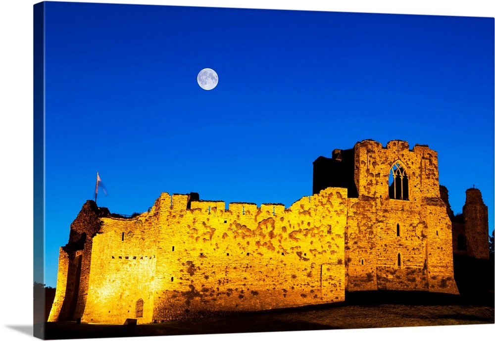 UK, Wales, Gower Peninsula, Oystermouth Castle at Mumbles near Swansea by night.