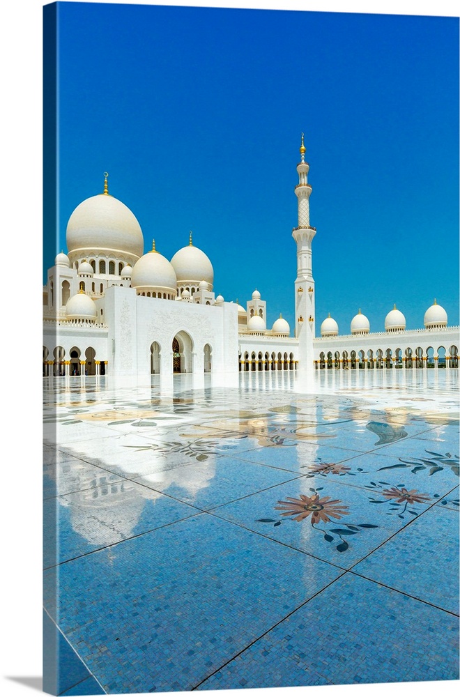 United Arab Emirates, Abu Dhabi, Sheikh Zayed Mosque, Marble floor with floral motif and minaret..