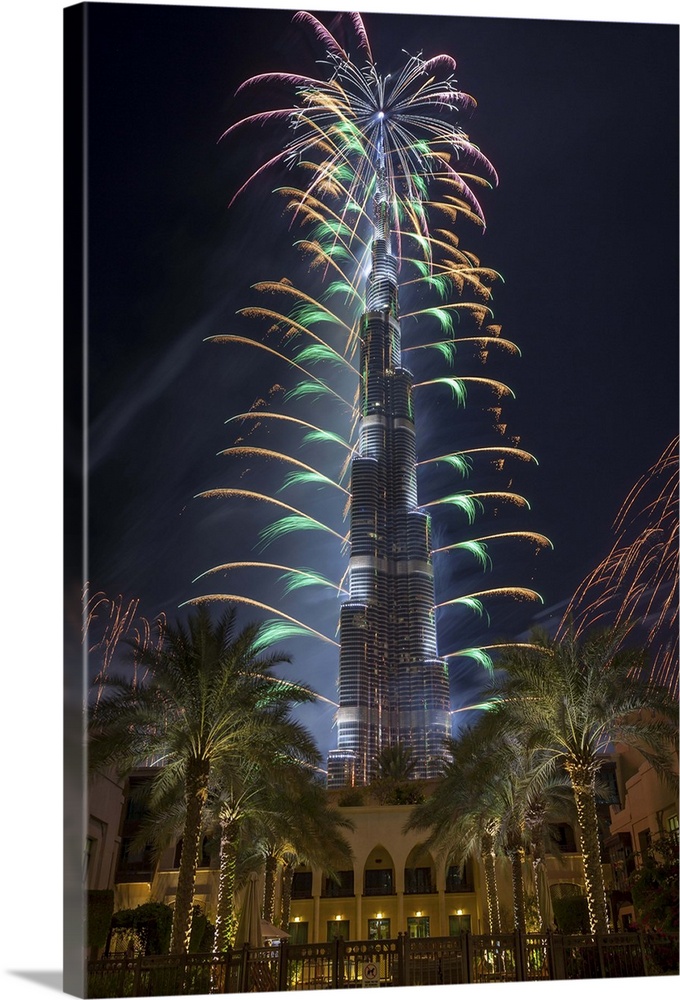 United Arab Emirates, Dubai, Dubai City, New years fireworks at the Burj Khalifa.