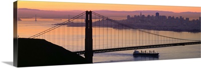 United States, California, San Francisco, Golden Gate Bridge and Downtown in background
