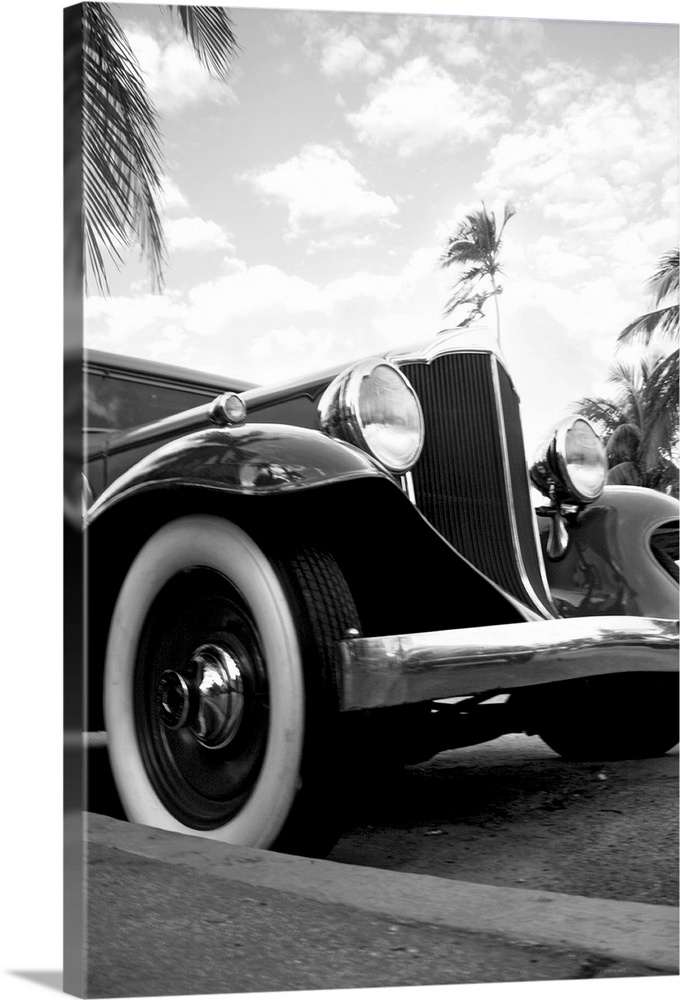 United States, USA, Florida, Miami, Art Deco district, vintage car