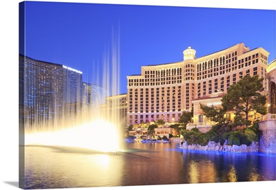 United States, Nevada, Las Vegas, Bellagio hotel with it's fountains night show