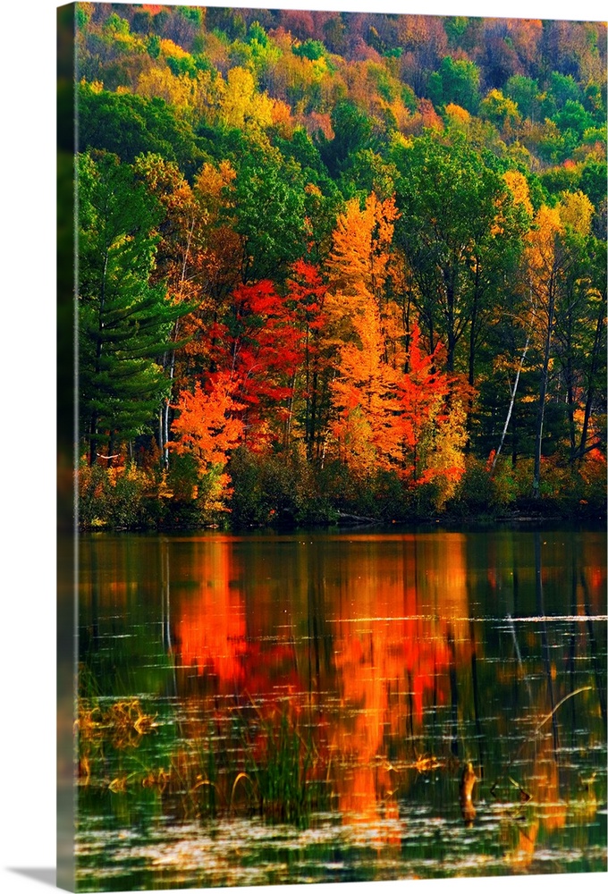 USA, Vermont, Arrowhead Mountain Lake.