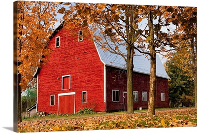 Vermont, red barn in autumn scene