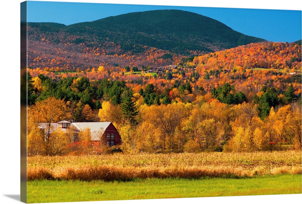 USA, Vermont, Stowe, Farmhouse.