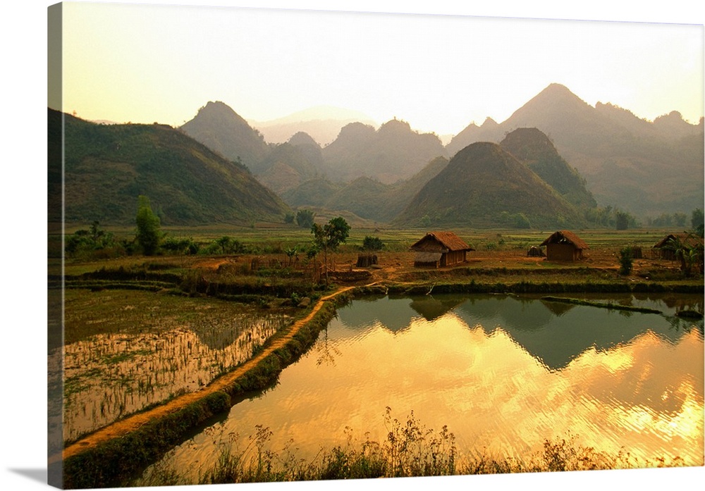 Vietnam, North region, Lu..n Ch..u, Tonkin Tam Duong, Hon village