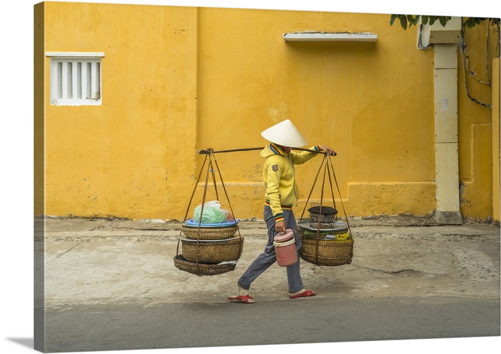 Vietnam, South Central Coast, Coast, South Vietnam, Hoi An, Street vendor.