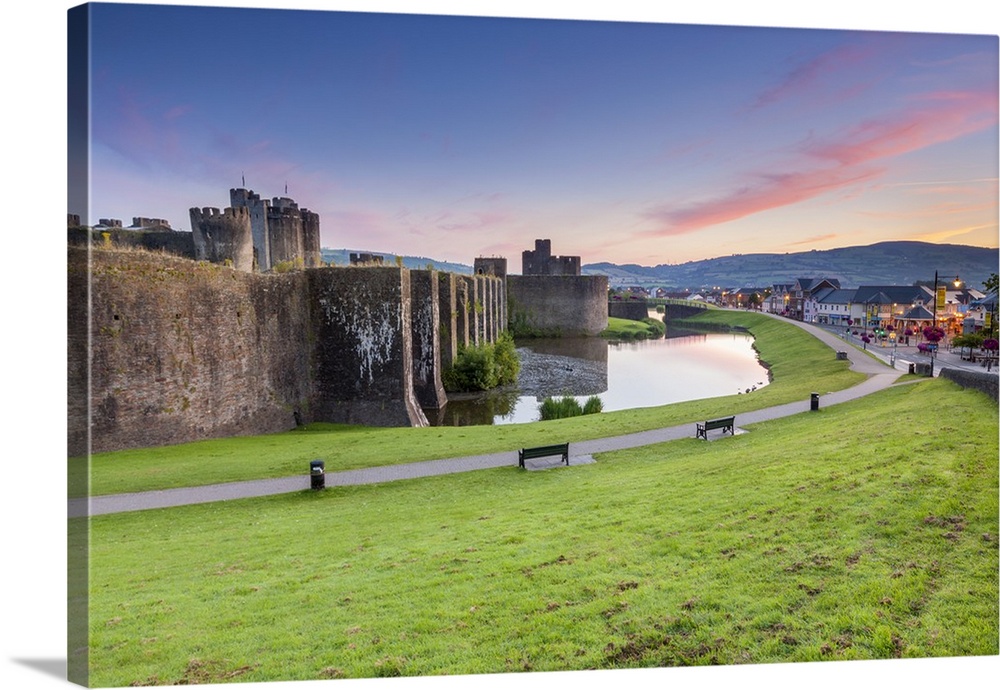 UK, Wales, Great Britain, Mid-Glamorgan, Caerphilly, Castle.