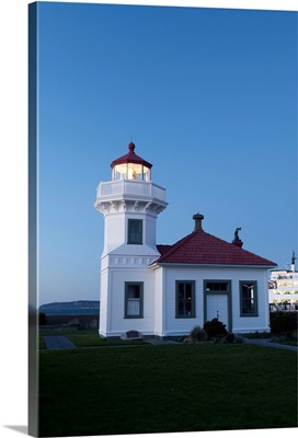 Washington, Mukilteo, Evening light on the Mukilteo Lighthouse, Puget Sound