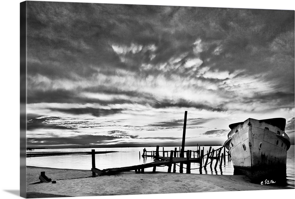 A black and white shipwreck landscape in Navarre, Florida.