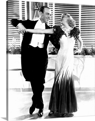 Fred Astaire and Ginger Rogers in The Gay Divorcee - Movie Still