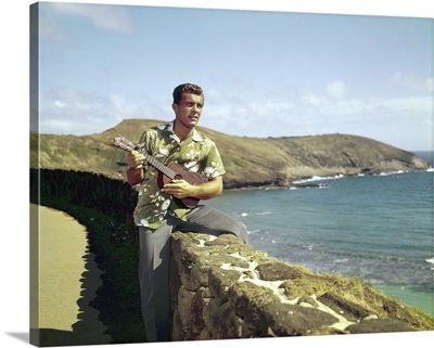 Hawaiian Eye, Robert Conrad, Waikiki Beach With Diamondhead Mountain, 1959-1963