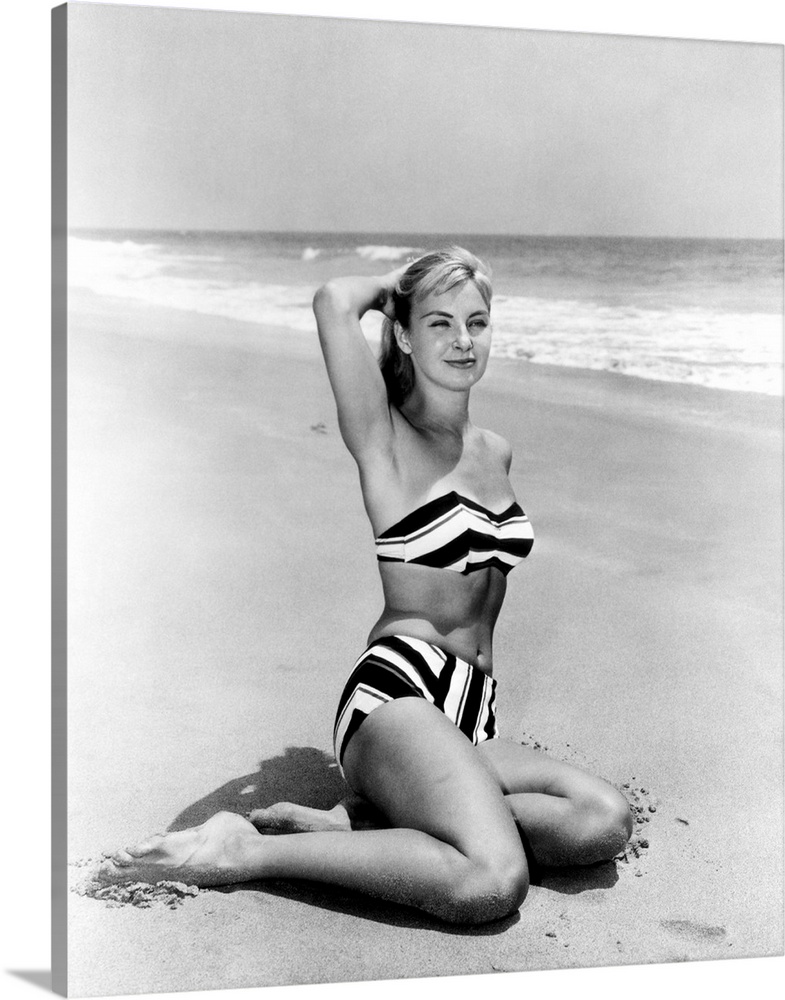 Joanne Woodward - Vintage Publicity Photo