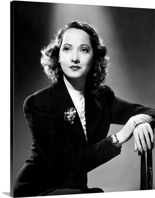 Merle Oberon - Vintage Publicity Photo