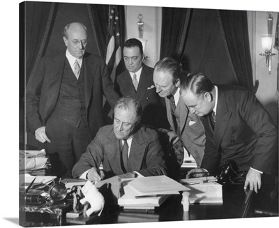 President Franklin Roosevelt signing the 1934 crime bill into law