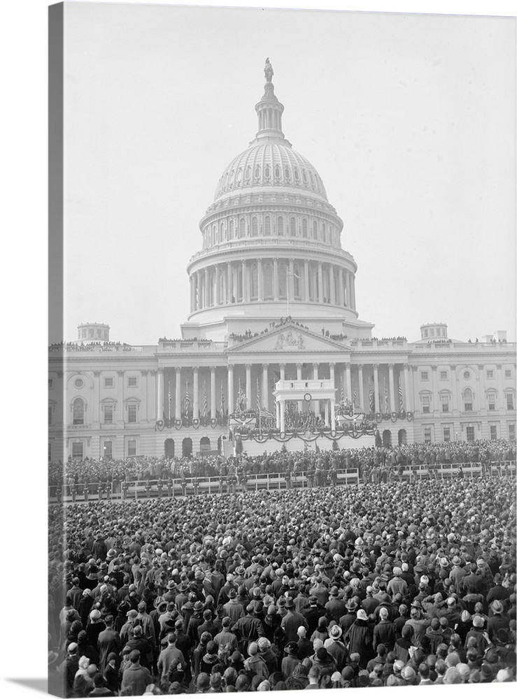 The Capitol and crowd at the March 4, 1925 inauguration of President Calvin Coolidge.
