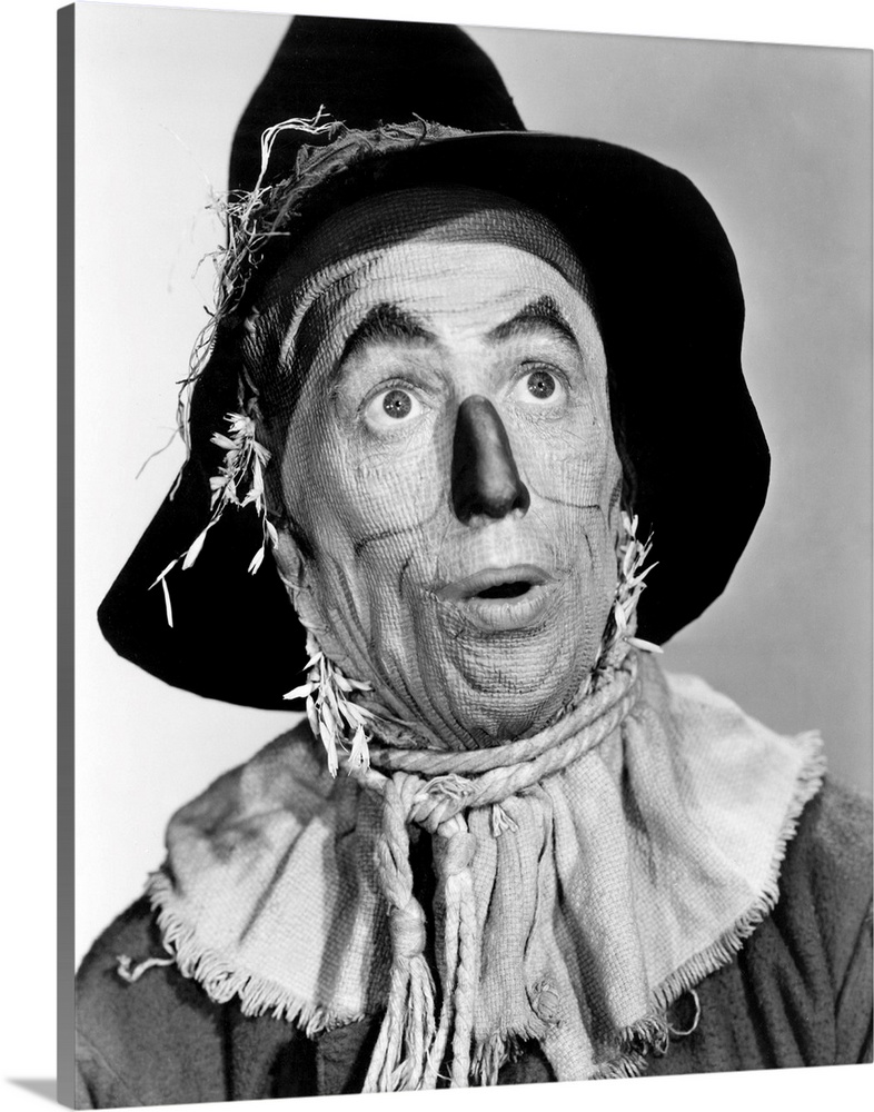 THE WIZARD OF OZ, Ray Bolger in costume as the Scarecrow, 1939.