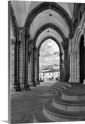 Evora Cathedral BW