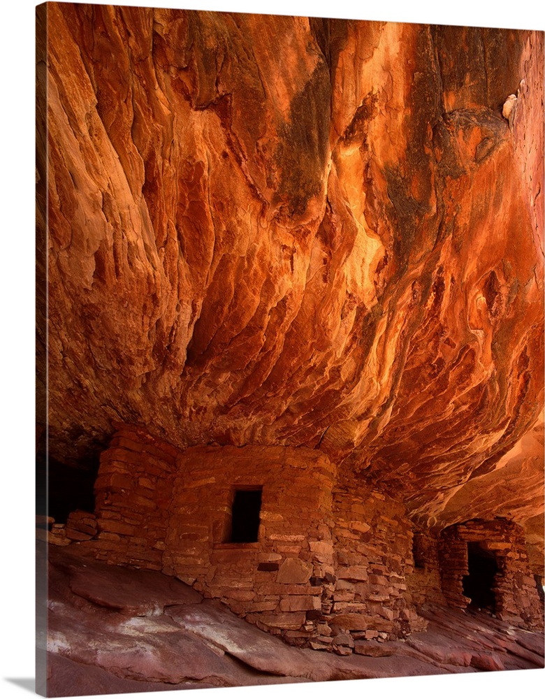 Photograph of "Fire House" or "House on Fire" in the Navajo Ruins in Utah.