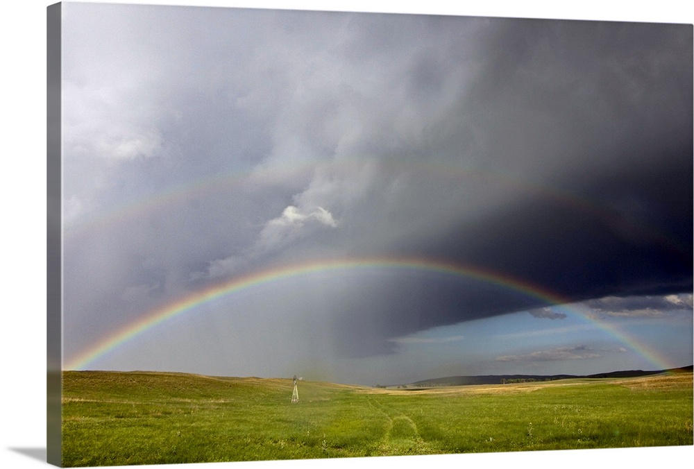 A rainbow over the western Nebraskan prairie