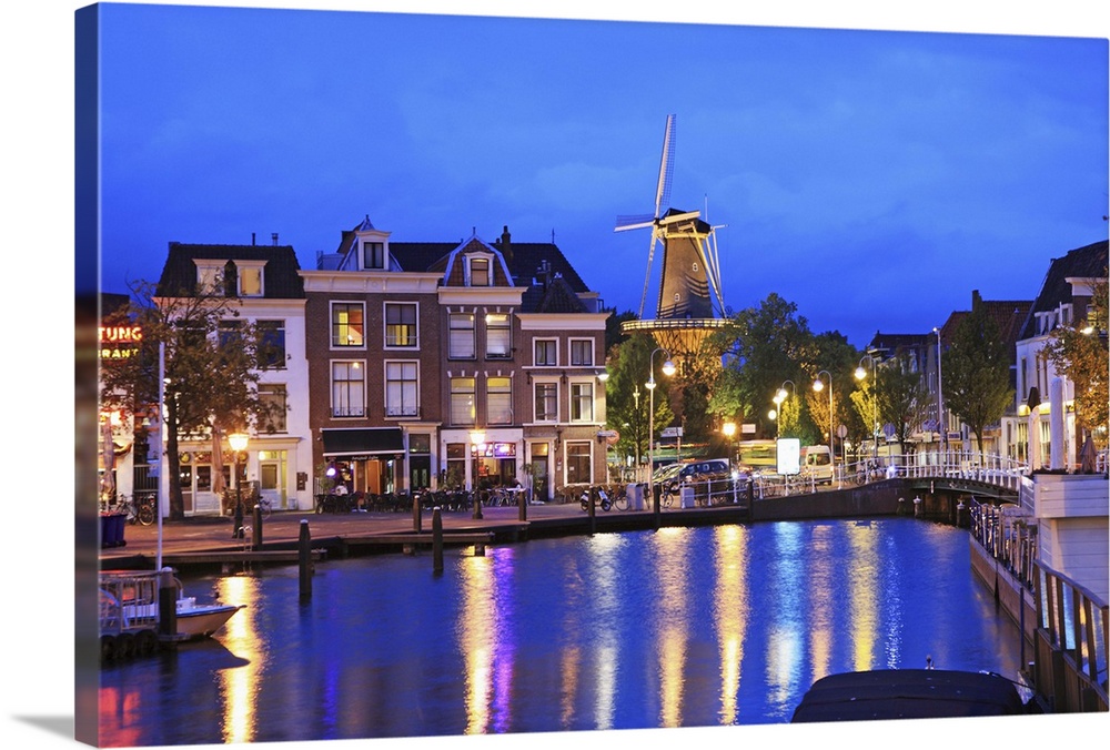 The Netherlands, Leiden at night