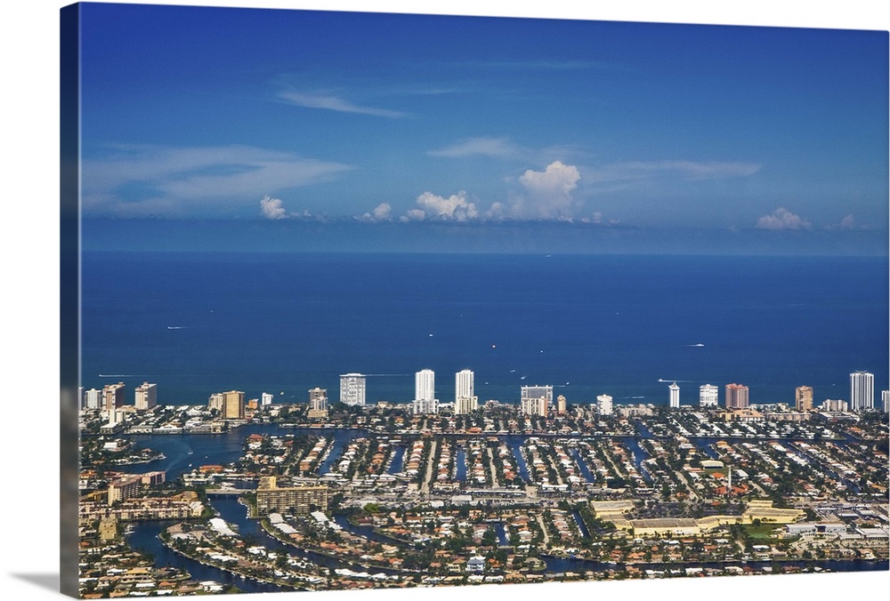 Shot of Northern Broward County just north of downtown Fort Lauderdale. The large building on the right is Holy Cross Hosp...